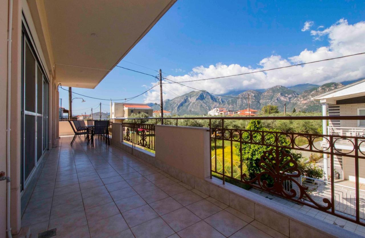 Camares Home Sparta Exterior foto